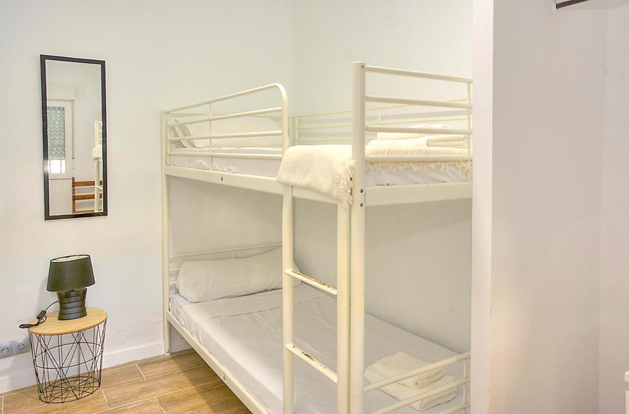 Family Apartment In Triana Севилья Экстерьер фото