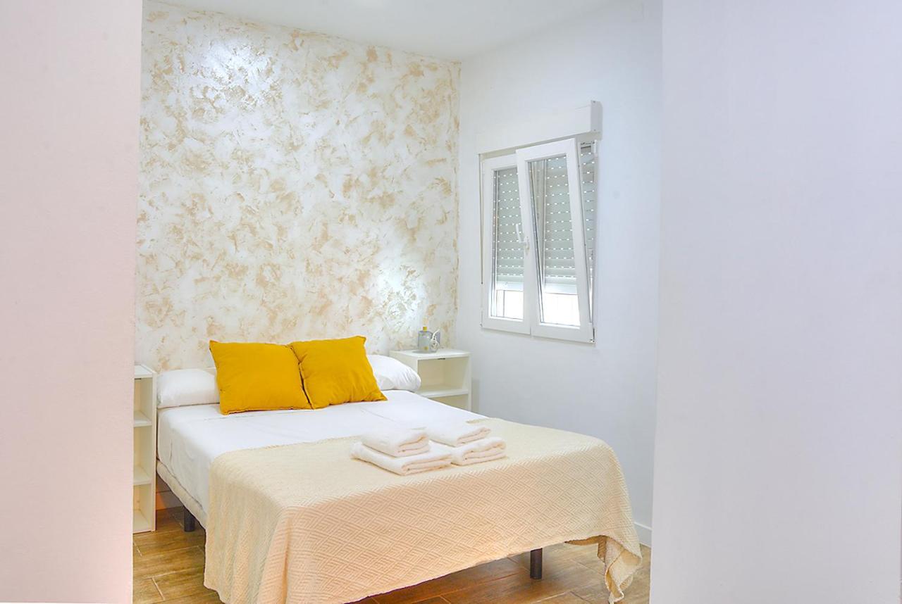 Family Apartment In Triana Севилья Экстерьер фото